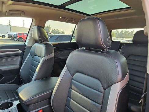 Used 2022 Volkswagen Atlas SEL Premium AWD/4WD image 21