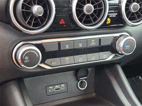 Used 2023 Nissan Sentra SV image 27