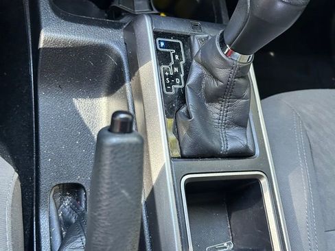 Used 2020 Toyota Tacoma SR5 RWD image 27