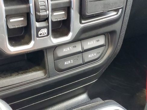 Used 2021 Jeep Wrangler Unlimited Sport AWD/4WD image 25