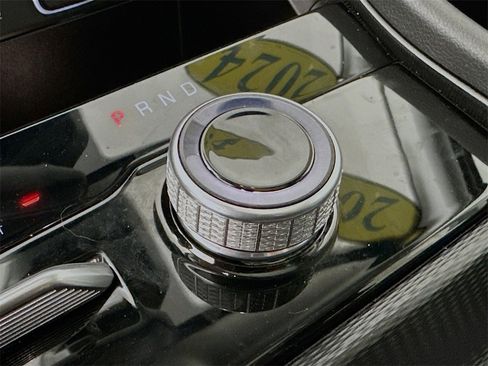 Used 2024 Jeep Grand Cherokee Limited w/ Black Appearance Package image 19