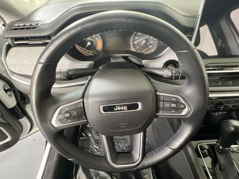 Used 2022 Jeep Compass Latitude w/ Convenience Group image 11