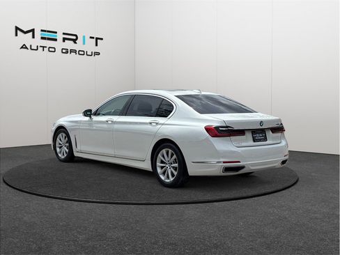 Used 2021 BMW 740i RWD image 7