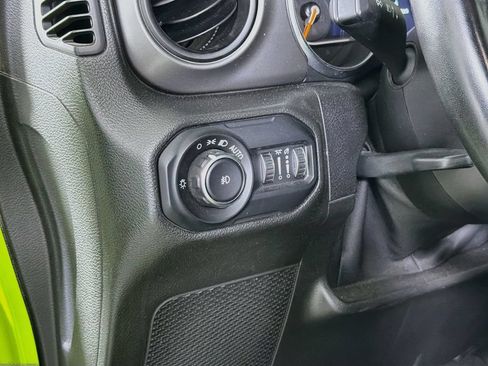 Used 2021 Jeep Wrangler Unlimited Sport AWD/4WD image 13