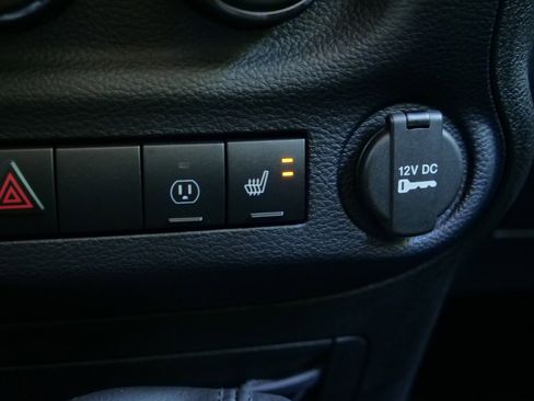 Used 2016 Jeep Wrangler Unlimited Rubicon AWD/4WD image 16