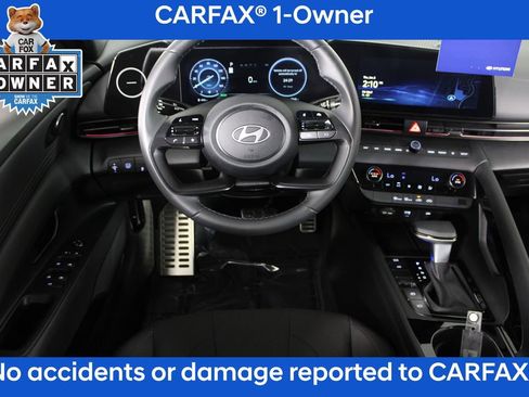 Certified 2025 Hyundai Elantra SEL image 5