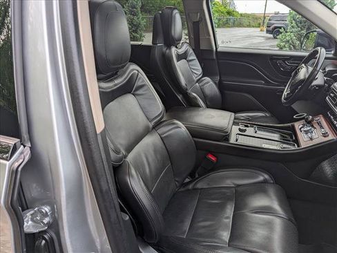 Certified 2023 Lincoln Aviator Reserve w/ Equipment Group 201A AWD/4WD image 14