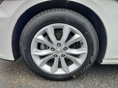 Used 2025 Chevrolet Malibu LT image 52