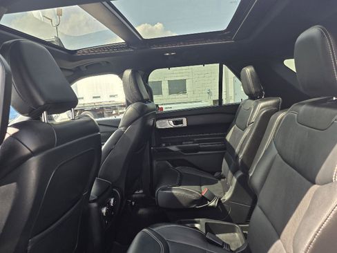 Used 2020 Ford Explorer ST w/ ST Street Pack AWD/4WD image 4
