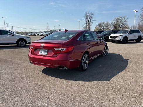 Used 2018 Honda Accord Touring image 11