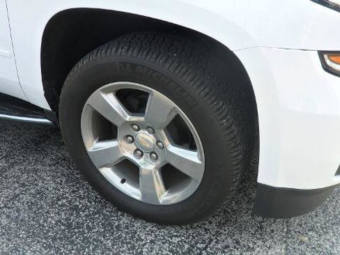 Used 2020 Chevrolet Tahoe Premier w/ Premier 6.2L Value Package image 10