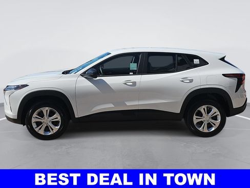 New 2026 Chevrolet Trax LS w/ Driver Confidence Package FWD image 6