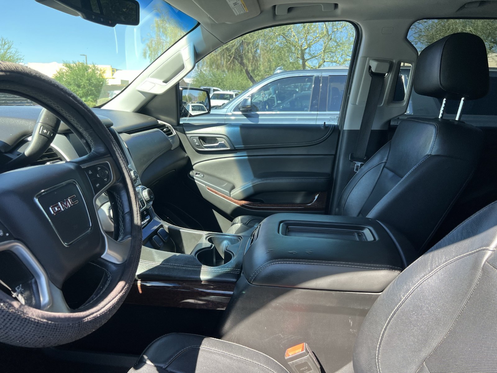 Used 2018 GMC Yukon XL SLT w/ Open Road Package AWD/4WD image 10