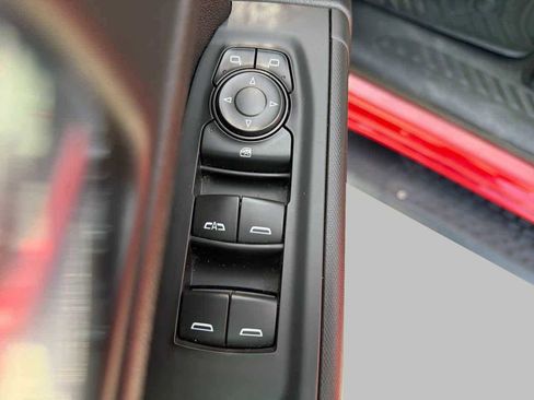 Used 2021 Chevrolet Silverado 1500 Custom w/ Safety Confidence Package image 16