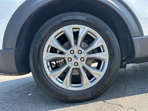 Used 2023 Ford Explorer XLT w/ Equipment Group 202A RWD image 18