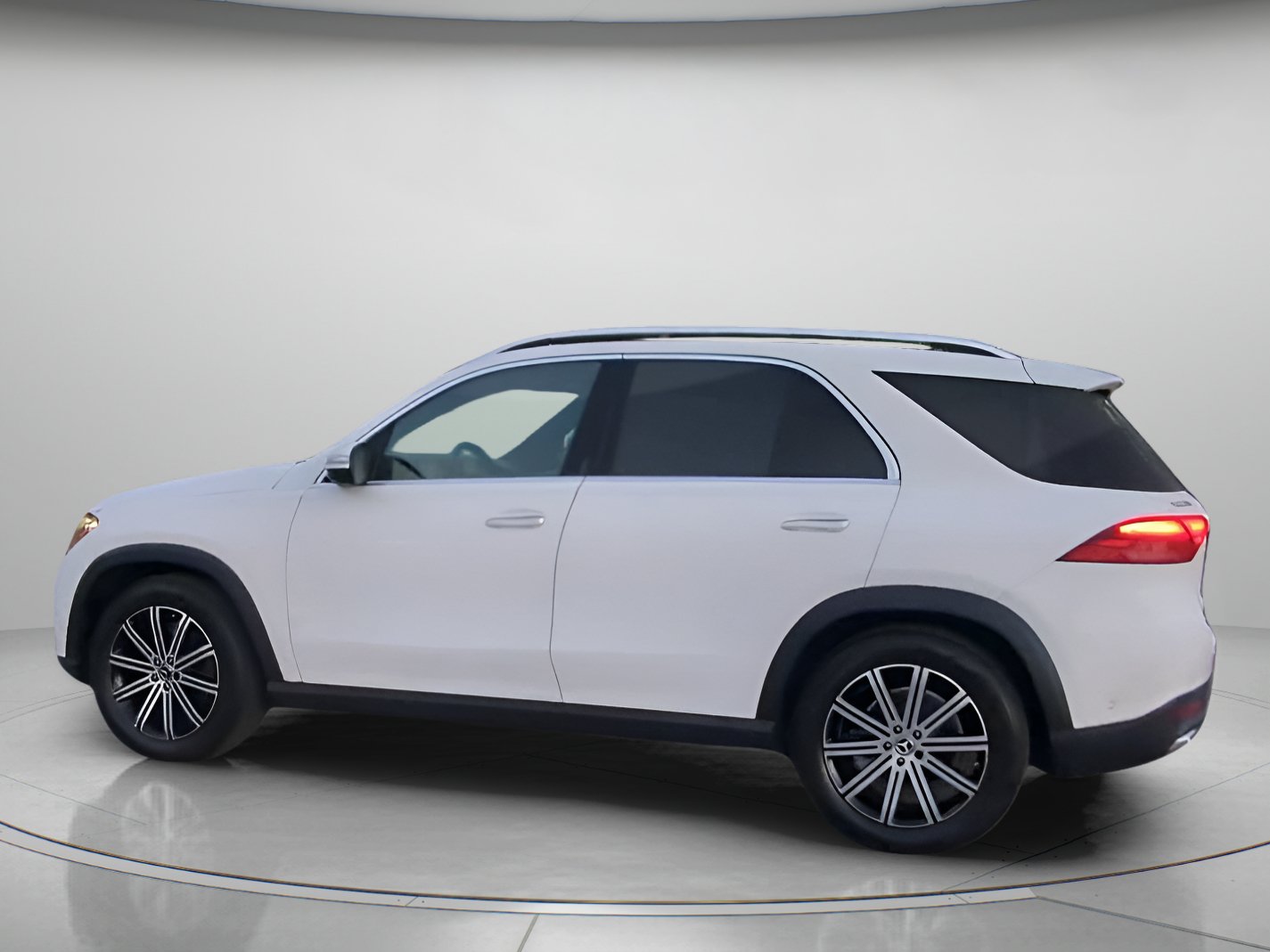 Used 2024 Mercedes-Benz GLE 350 4MATIC image 18