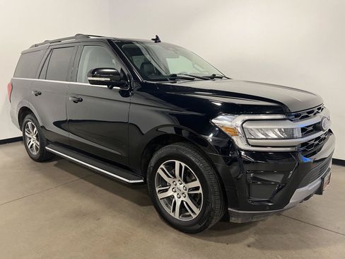Used 2023 Ford Expedition XLT AWD/4WD image 1