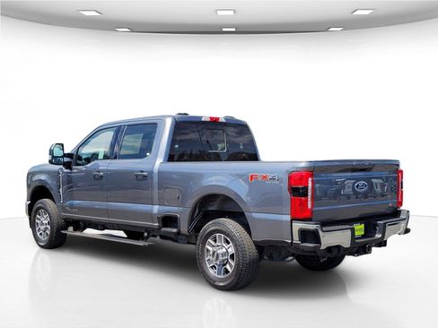 Used 2024 Ford F250 Lariat AWD/4WD image 9