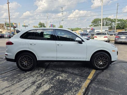 Used 2017 Porsche Cayenne Platinum Edition AWD/4WD image 4