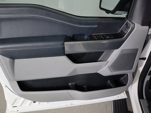 Used 2023 Ford F150 Limited image 23