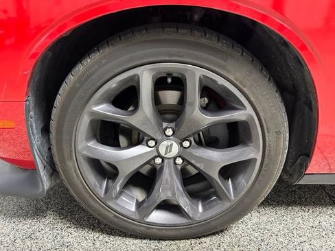 Used 2019 Dodge Challenger R/T RWD image 3