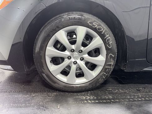 Used 2024 Toyota Corolla LE image 6