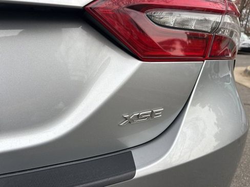 Used 2021 Toyota Camry XSE image 11
