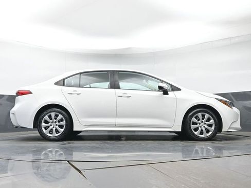 Certified 2020 Toyota Corolla LE FWD image 31