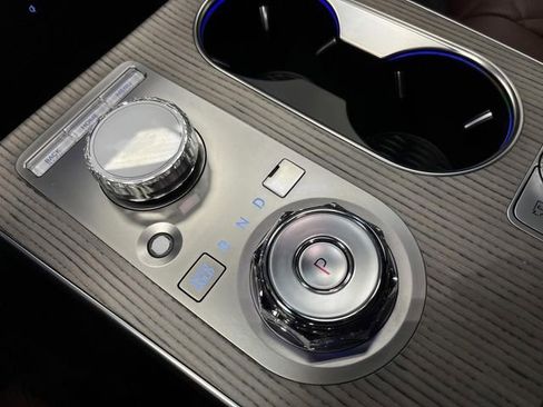 Used 2025 Genesis GV80 3.5T Prestige image 24