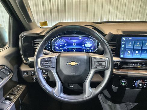 Used 2023 Chevrolet Silverado 1500 LT w/ Z71 Off-Road Package image 11