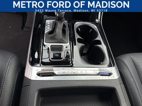 Used 2024 Kia Carnival SX Prestige image 17