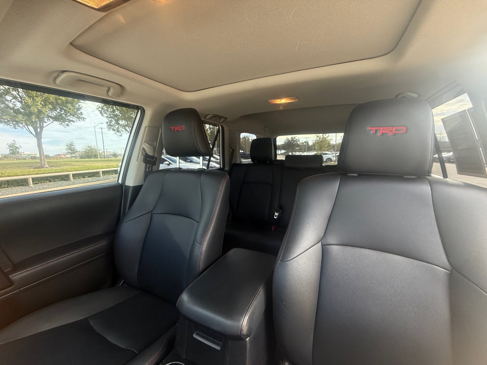 Used 2020 Toyota 4Runner Venture w/ Moonroof Package AWD/4WD image 12