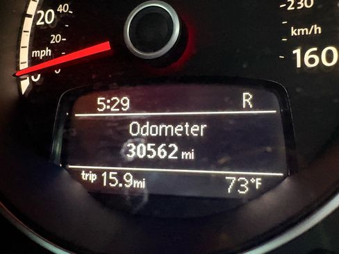 Used 2013 Volkswagen Beetle 2.5 image 13