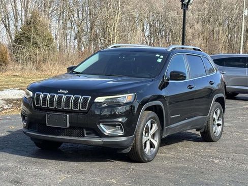 Used 2021 Jeep Cherokee Limited w/ Mopar Interior Package AWD/4WD image 27