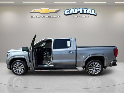 Used 2025 GMC Sierra 1500 Denali w/ Denali Reserve Package AWD/4WD image 9