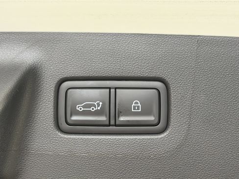 Used 2025 Hyundai Santa Fe Limited image 14