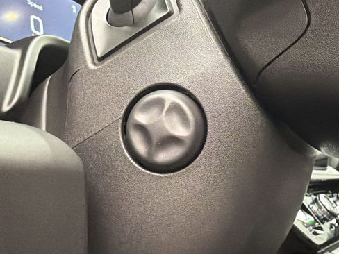 Used 2025 GMC Sierra 1500 AT4X w/ AT4X AEV Edition image 30