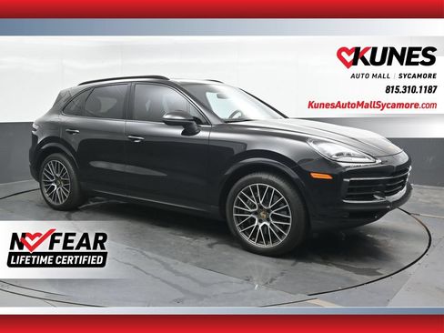 Used 2023 Porsche Cayenne AWD/4WD image 1