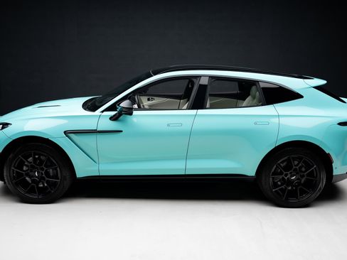 Used 2023 Aston Martin DBX AWD/4WD image 16