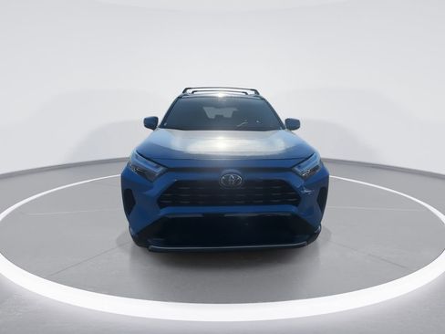 Used 2022 Toyota RAV4 SE w/ Convenience Package image 3