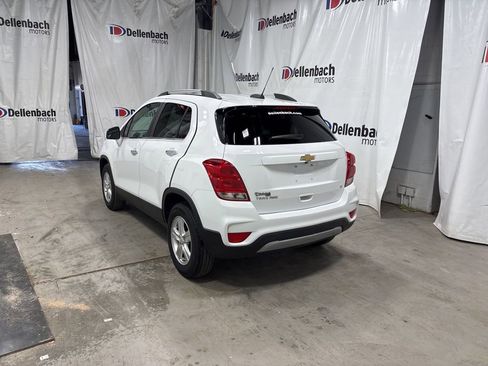 Used 2019 Chevrolet Trax LT w/ LT Convenience Package image 3