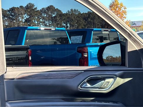 Used 2024 Chevrolet Tahoe LT image 12