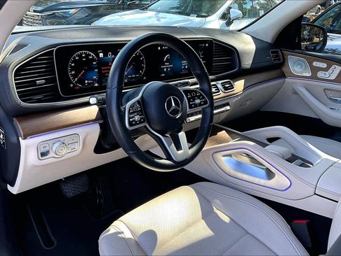 Used 2021 Mercedes-Benz GLS 450 4MATIC image 17