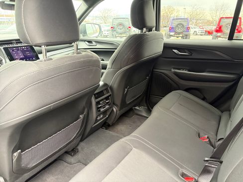 Used 2025 Jeep Grand Cherokee Laredo w/ Trailer Tow Package image 24