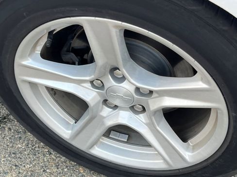 Used 2020 Chevrolet Camaro LT image 19