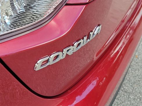 Used 2023 Toyota Corolla LE image 6