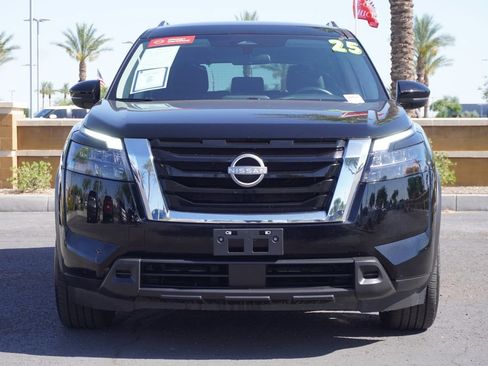 Certified 2025 Nissan Pathfinder SV AWD/4WD image 5