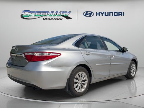 Used 2015 Toyota Camry LE FWD image 8