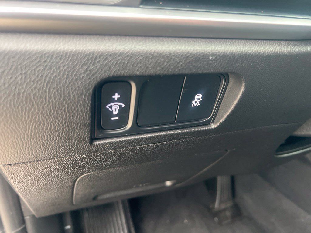 Certified 2024 Kia Sorento S w/ Panoramic Sunroof Package FWD image 45