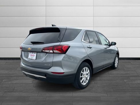 Used 2024 Chevrolet Equinox LT image 3